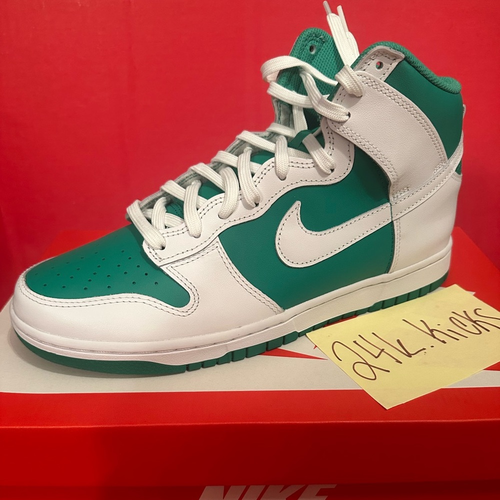 Nike Dunk High Retro